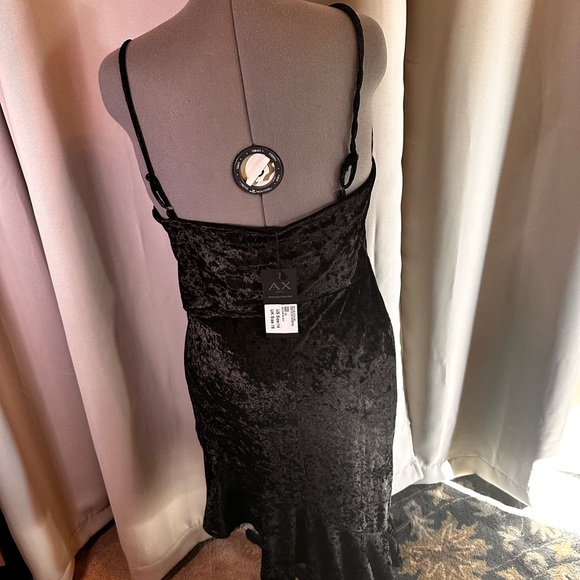 AX PARIS Velvet Sexy Dress - Picture 4 of 7